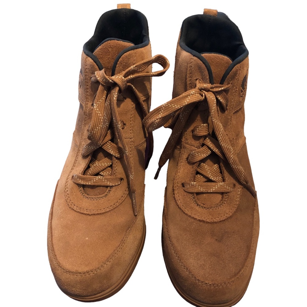 Sorel Evie Sport Lace-Up Velvet Tan Size 9 (Gently used)